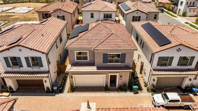 114 eversedge, Irvine CA: https://media.crmls.org/medias/41a7b2f5-d33c-4520-9f0f-d09540fbdcb5.jpg