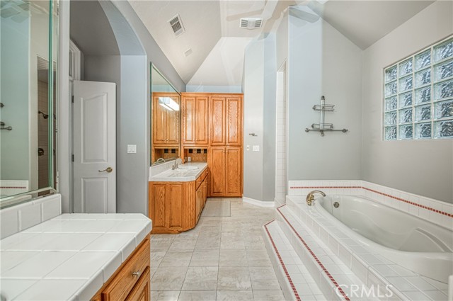 Detail Gallery Image 52 of 67 For 10069 N Spanish Bay Dr, Fresno,  CA 93720 - 5 Beds | 4/1 Baths