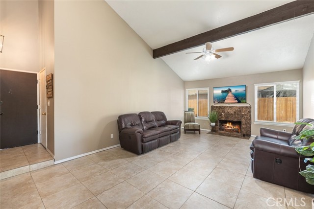 Detail Gallery Image 12 of 39 For 1005 Acacia, Corona,  CA 92879 - 4 Beds | 2 Baths