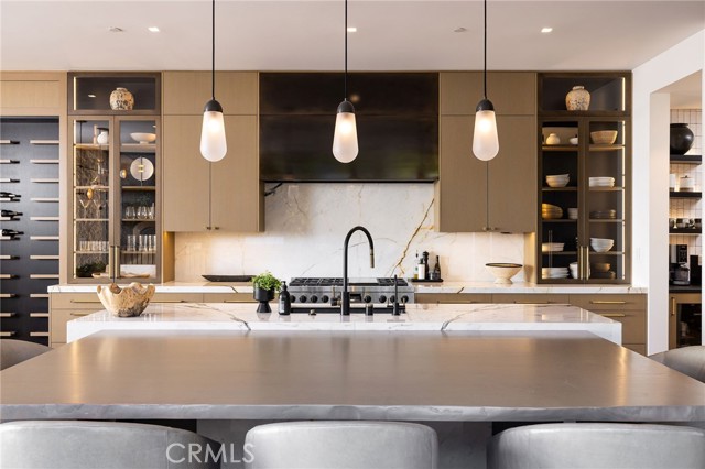 2304 Cliff, Newport Beach CA: https://media.crmls.org/medias/41a8dd98-83d0-42f4-96d3-4f8ce5d35e4a.jpg