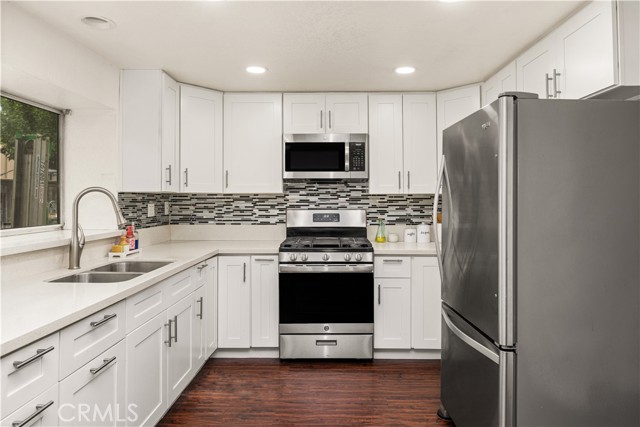 Detail Gallery Image 10 of 39 For 3267 Tyler, Riverside,  CA 92503 - 4 Beds | 3 Baths