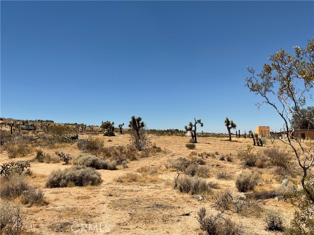 Detail Gallery Image 4 of 10 For 1 Luna Mountain Rd, Apple Valley,  CA 92308 - – Beds | – Baths