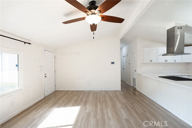 Detail Gallery Image 4 of 46 For 24486 Cornstalk, Wildomar,  CA 92595 - 3 Beds | 2 Baths