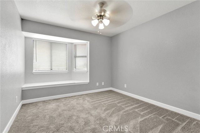 21978 Mojave Street, Apple Valley CA: https://media.crmls.org/medias/41aa3554-3663-40d1-a27a-b11bea481631.jpg