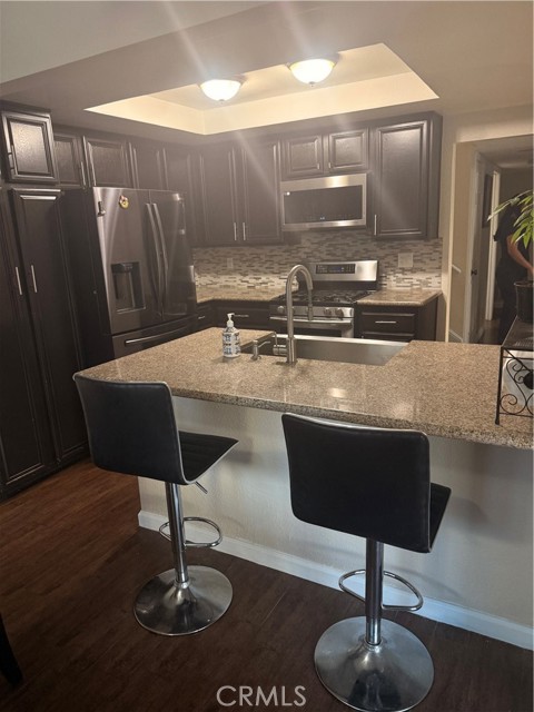 Detail Gallery Image 6 of 11 For 863 Encino, Corona,  CA 92882 - 3 Beds | 2 Baths