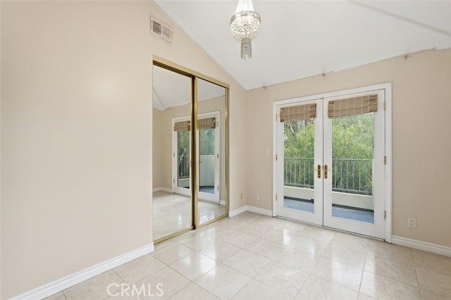 Detail Gallery Image 18 of 49 For 233 S Irena #1,  Redondo Beach,  CA 90277 - 4 Beds | 3 Baths