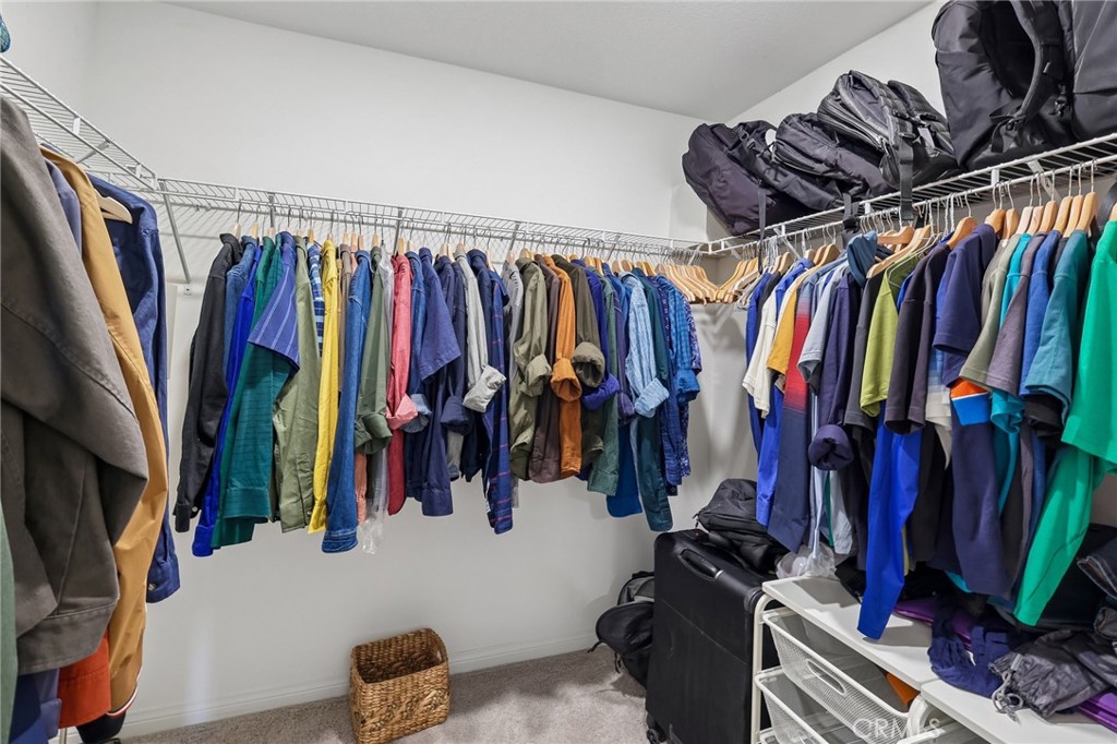 https://media.crmls.org/medias/41aec6b9-5b90-4592-b873-7d07badd33f6.jpg?preset=X-Large
