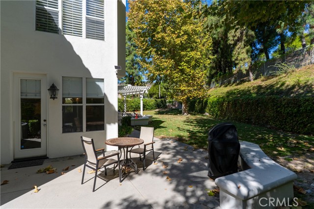 24255 Hillhurst photo 46