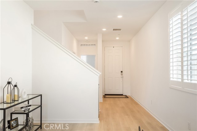 Detail Gallery Image 5 of 39 For 34438 Coconut Cir, Winchester,  CA 92596 - 4 Beds | 3 Baths