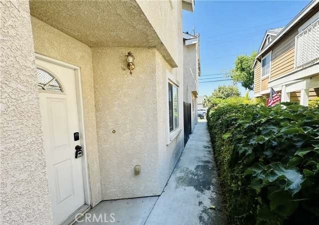 9218 Elm Vista Drive, Downey CA: https://media.crmls.org/medias/41b08d05-b480-4e97-8079-6b339749a0f8.jpg
