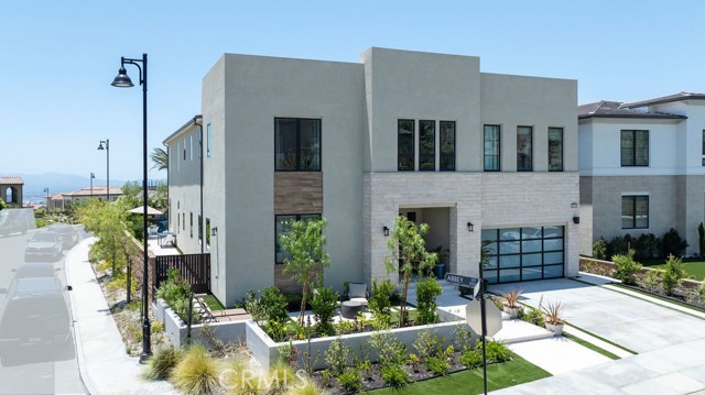 20042 W Mersey Lane, Porter Ranch CA: https://media.crmls.org/medias/41b09e4b-06fb-4a76-aad3-be12ea177279.jpg