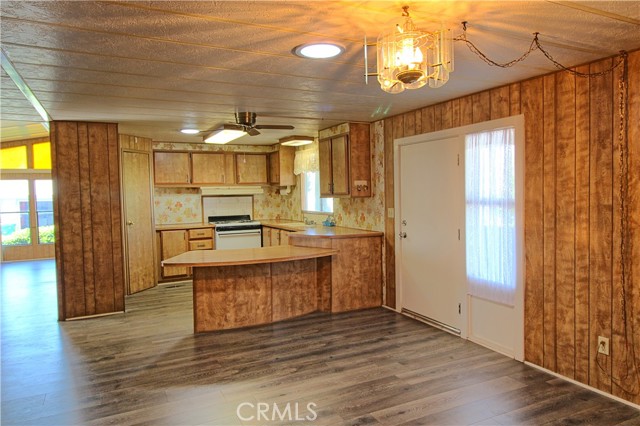 Image 7 of 17 For 3800 Wilson Street 68