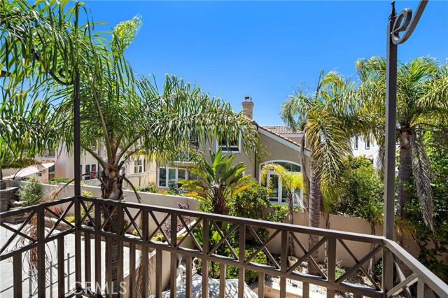 19025 Bayhill Lane, Huntington Beach CA: https://media.crmls.org/medias/41b316d0-925e-4510-9f8b-7cda7353491b.jpg