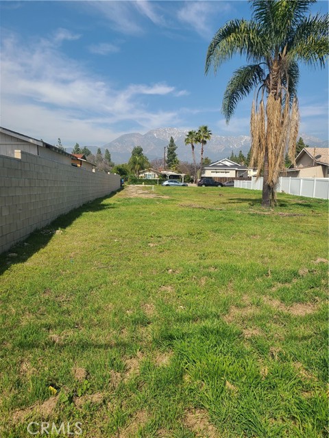 Detail Gallery Image 7 of 10 For 572 West, Upland,  CA 91786 - – Beds | – Baths