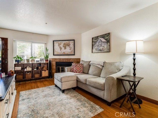 60 Casa Street, San Luis Obispo CA: https://media.crmls.org/medias/41b38194-4ac5-4519-9c42-6883d8f3290c.jpg
