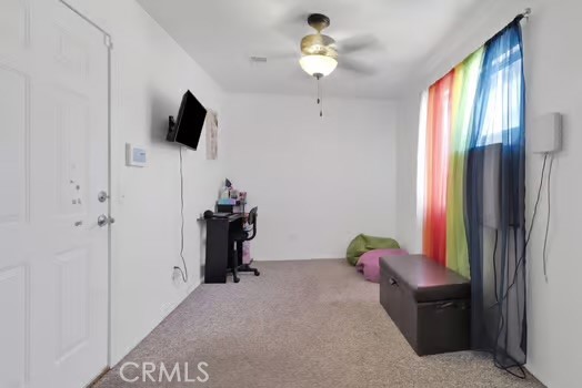 https://media.crmls.org/medias/41b3d870-568e-46e1-b016-a0ad00b835d3.jpg?preset=X-Large