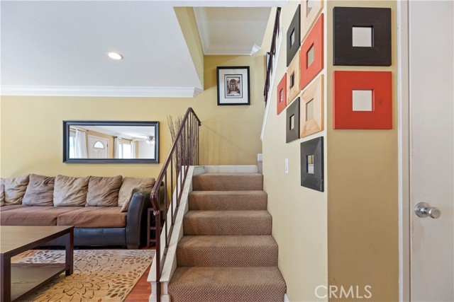419 N Alice Way, Anaheim CA: https://media.crmls.org/medias/41b3ee25-0890-4093-8689-e281a79b80d9.jpg