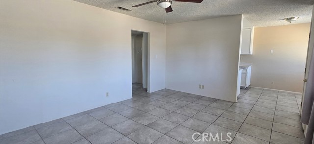 Detail Gallery Image 6 of 18 For 1871 Calle Pasito, Hemet,  CA 92545 - 2 Beds | 1 Baths