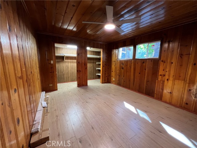 Detail Gallery Image 13 of 22 For 782 N Village, Crestline,  CA 92325 - 3 Beds | 1/1 Baths