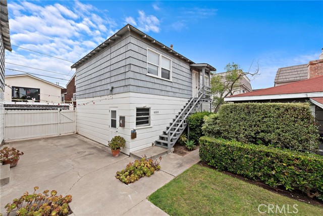 610 Marguerite Avenue, Corona del Mar CA: https://media.crmls.org/medias/41b59170-b73a-40fe-8adc-c299f275fb47.jpg