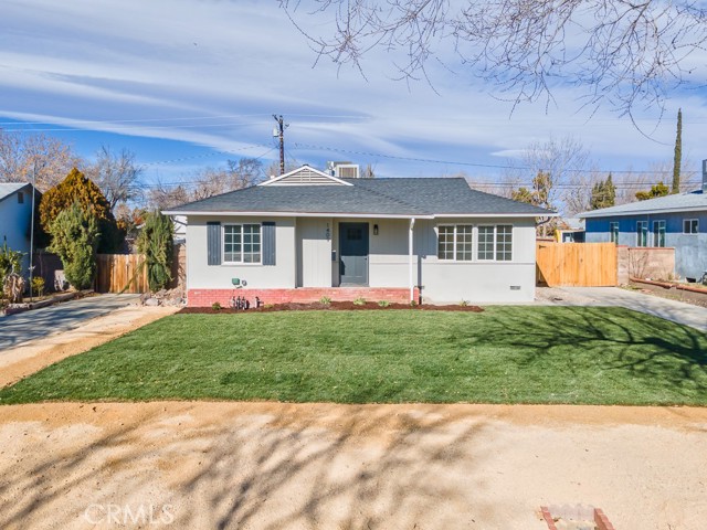 Detail Gallery Image 1 of 1 For 1409 W Ivyton St, Lancaster,  CA 93534 - 3 Beds | 2 Baths