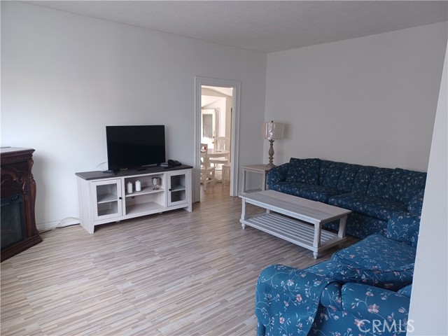 164 West Barnett Street photo 2