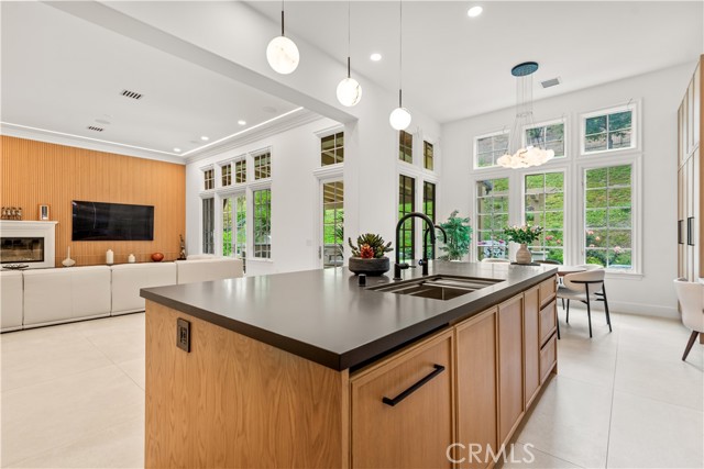 25410 PRADO DE LAS BELLOTAS, Calabasas CA: https://media.crmls.org/medias/41b643af-8aee-4dee-af87-f1a2837d1859.jpg