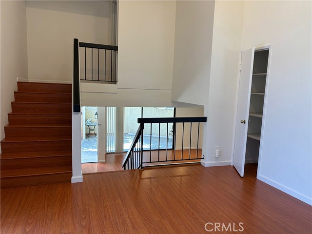 21551 Burbank Boulevard, Woodland Hills CA: https://media.crmls.org/medias/41b66124-1a32-4741-bd4f-4d198541c664.jpg