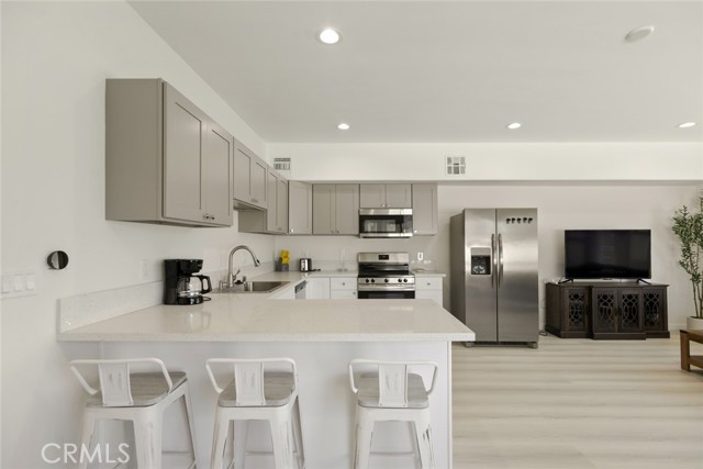7904 Tampa Avenue, Reseda CA: https://media.crmls.org/medias/41b6ba17-6f7b-42c4-91cf-bfa1c7536e4b.jpg