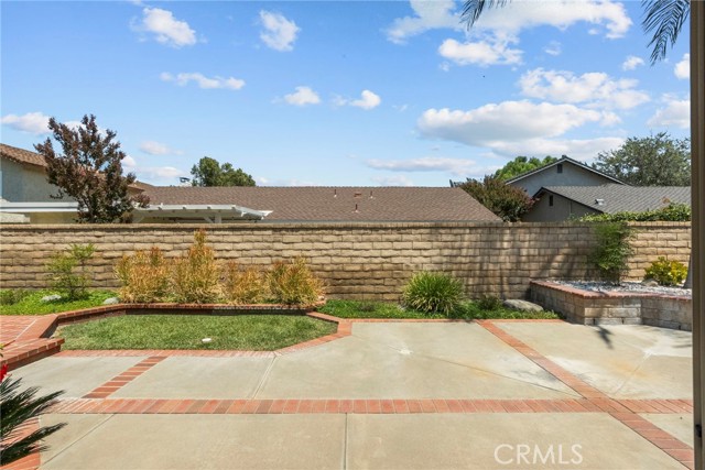 25530 Meadow Mont Street, Valencia CA: https://media.crmls.org/medias/41b756fd-c854-4ef7-92fa-173c7e928b46.jpg