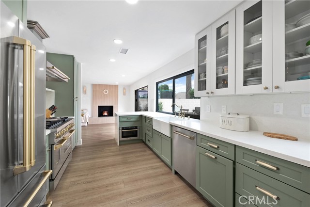 3550 Goldenrod Circle, Seal Beach CA: https://media.crmls.org/medias/41b762fb-41fd-4e4a-8a01-79c41ea04903.jpg