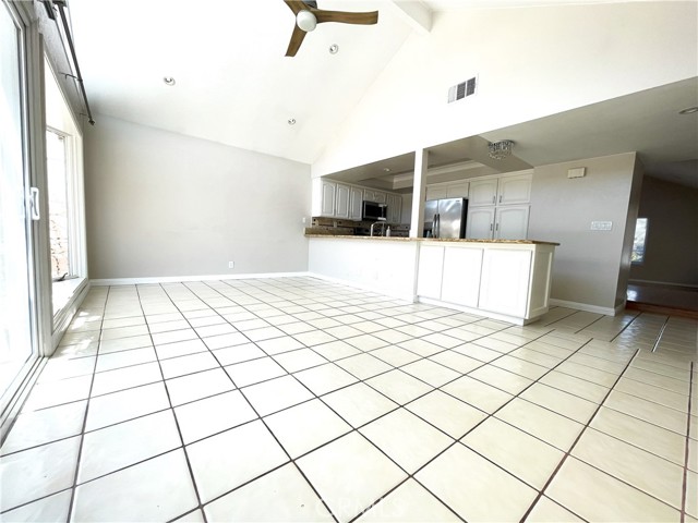 4470 Avenida Granada, Cypress CA: https://media.crmls.org/medias/41b7888c-a046-4319-aba2-33c820289814.jpg