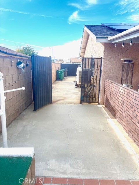 Detail Gallery Image 10 of 10 For 39334 Willowvale Rd, Palmdale,  CA 93551 - 3 Beds | 2 Baths