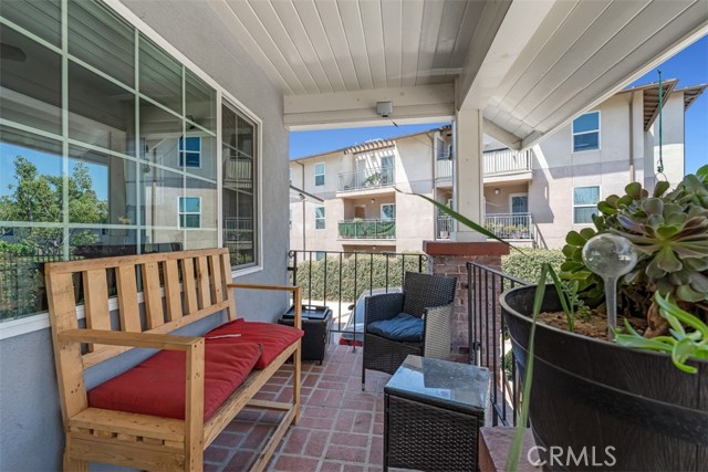 Detail Gallery Image 6 of 56 For 116 N Bonnie Beach Pl, East Los Angeles,  CA 90063 - 6 Beds | 4 Baths