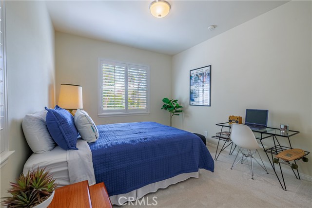 22 Modesto, Irvine CA: https://media.crmls.org/medias/41ba1117-910d-41d1-82af-8735d584f7a3.jpg