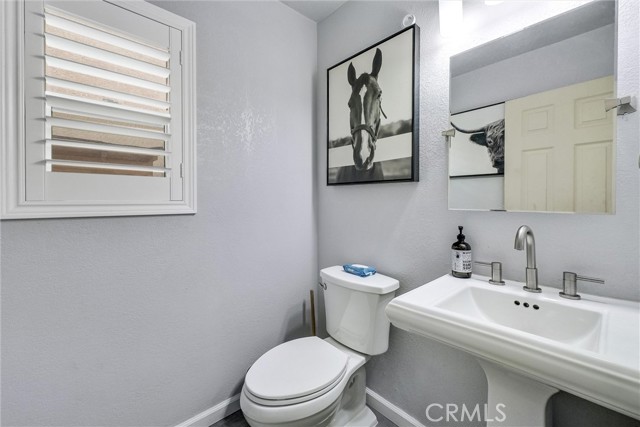 Detail Gallery Image 7 of 21 For 823 Pathfinder Way, Corona,  CA 92878 - 3 Beds | 2/1 Baths