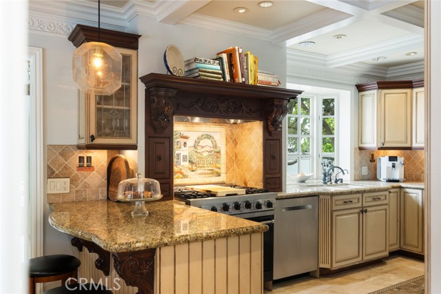 Detail Gallery Image 23 of 70 For 4225 Myrtle Ave, Long Beach,  CA 90807 - 5 Beds | 3/1 Baths