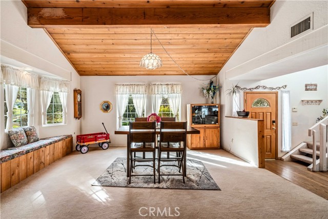 28132 Oak Spring Canyon, Canyon Country CA: https://media.crmls.org/medias/41ba35eb-a16c-491a-a3fa-bbc3792081d7.jpg