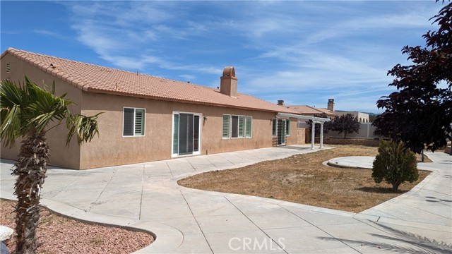 6738 Serrano Avenue, Hesperia CA: https://media.crmls.org/medias/41bb0801-7f9d-4755-9636-ec49e7bc020d.jpg