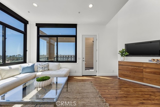 Detail Gallery Image 7 of 48 For 110 the Village #503,  Redondo Beach,  CA 90277 - 2 Beds | 2 Baths