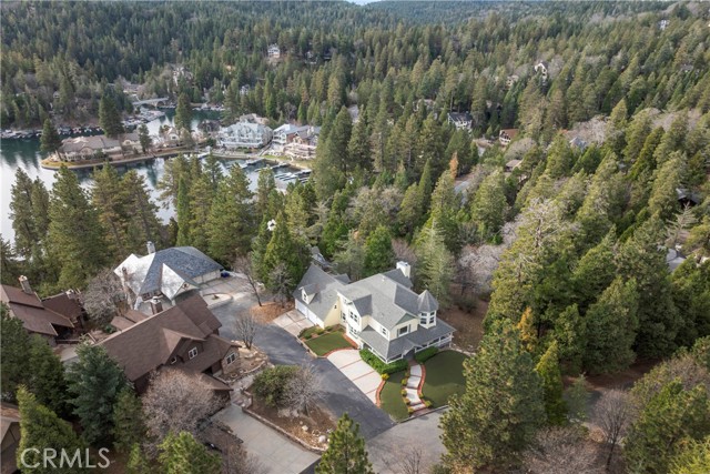 Detail Gallery Image 10 of 70 For 27601 Cedarwood Drive, Lake Arrowhead,  CA 92352 - 4 Beds | 3 Baths