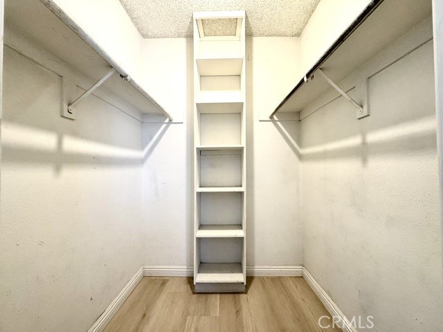 https://media.crmls.org/medias/41bbe98b-e8a0-45b7-9073-2e676b24553b.jpg?preset=X-Large