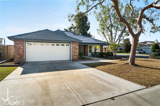 Detail Gallery Image 5 of 49 For 9517 Bearclaw Ave, Bakersfield,  CA 93312 - 4 Beds | 2 Baths