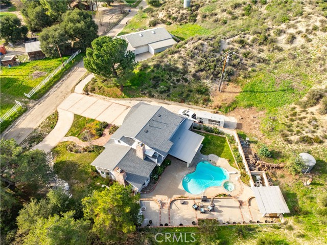 28132 Oak Spring Canyon, Canyon Country CA: https://media.crmls.org/medias/41bc3a4f-7dec-4001-afa5-a704f739a310.jpg