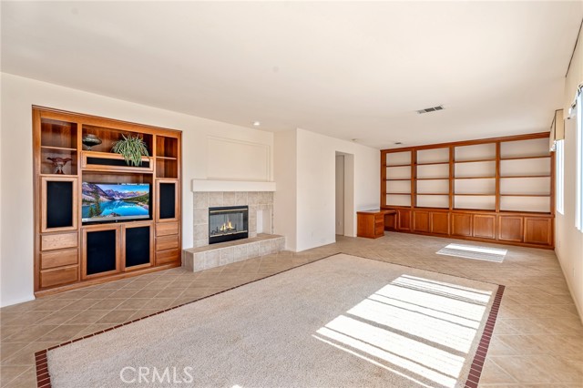 Detail Gallery Image 8 of 41 For 1070 Mandevilla Way, Corona,  CA 92879 - 3 Beds | 3/1 Baths