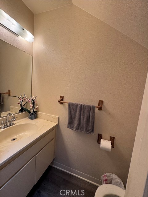 Detail Gallery Image 7 of 16 For 7301 Lennox Ave #B8,  Van Nuys,  CA 91405 - 2 Beds | 2 Baths