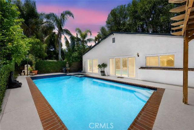 Front Image Thumbnail for CRSR26175136