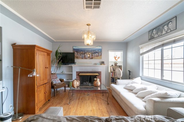 14421 Chatsworth Drive photo 6
