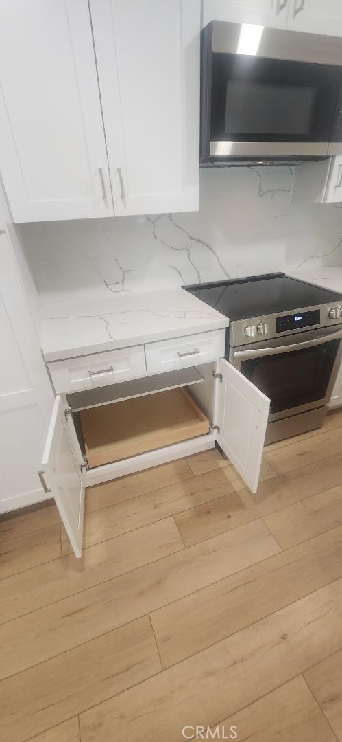 2511 W Sunflower Avenue, Santa Ana CA: https://media.crmls.org/medias/41be3e4a-a0e8-4799-9137-d2984ffbd8e6.jpg