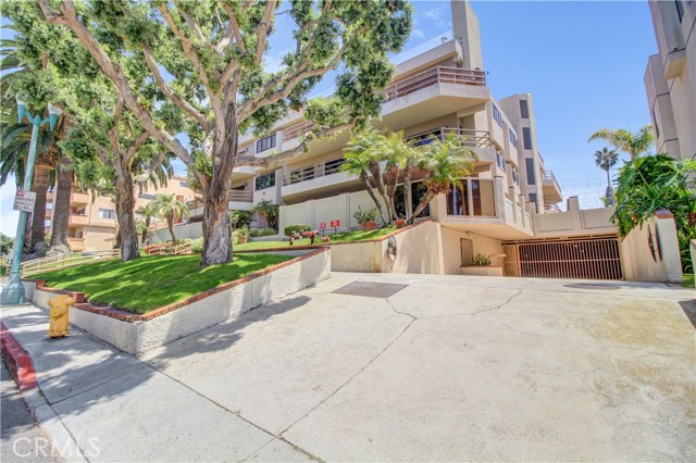 512 Esplanade, Redondo Beach, California 90277, 2 Bedrooms Bedrooms, ,1 BathroomBathrooms,Residential,Sold,Esplanade,SB22094646